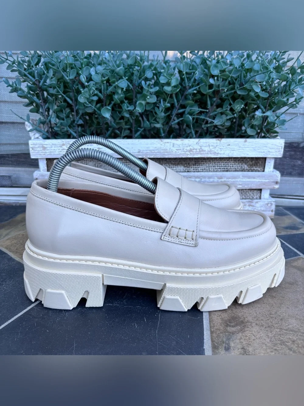 Alohas Trailblazer Loafers